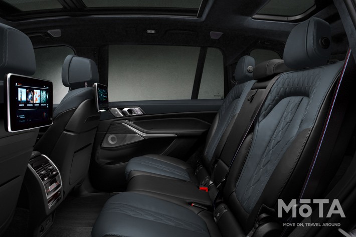 BMW X7 限定車ダークシャドウエディション