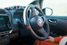 日産 新型LEAF プロパイロットパーキング　動作イメージ[日産自動車公式YouTube動画より]