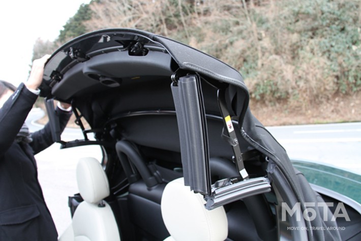 小さめな幌は開閉も簡単