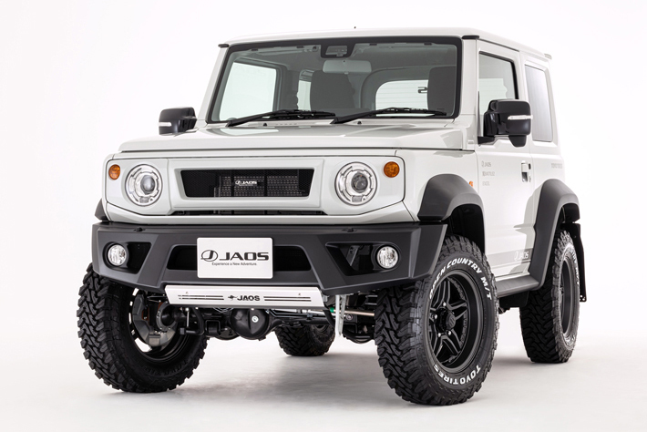 ジムニーシエラを力強いスタイリングに！ JAOSより「スポーツカウル