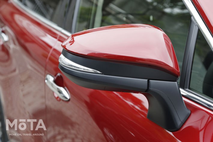 トヨタ 新型ハリアー G(ハイブリッド・E-Four)[ボディカラー：センシュアルレッドマイカ]