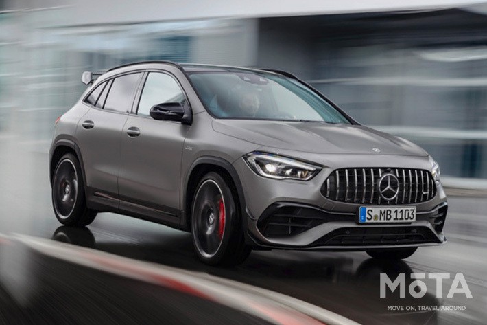 メルセデス AMG GLA 45 4MATIC+