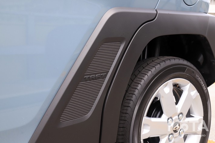 ダイハツ タフト レイクブルーメタリック