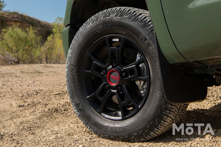 トヨタ タンドラ TRD Pro Army Green（北米仕様）