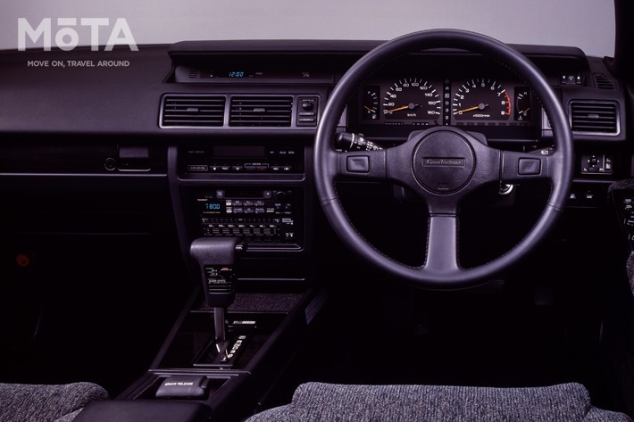 日産 グロリア(Y31型) 4ドアハードトップ V20 ツインカムターボ  グランツーリスモSV(1989後期モデル)　インテリア