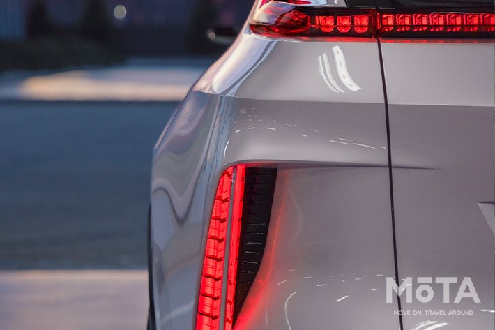 キャデラック 新型リリック