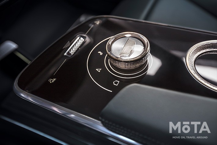 キャデラック 新型リリック