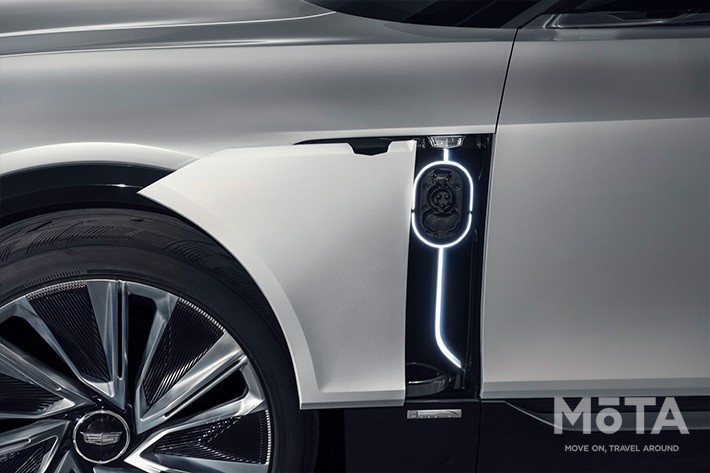 キャデラック 新型リリック