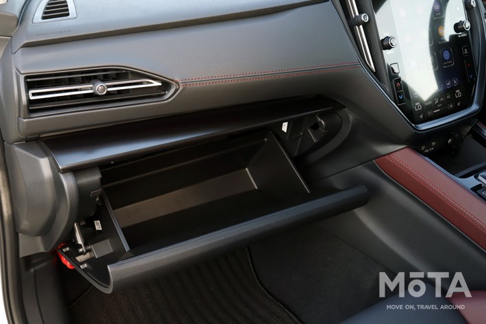 スバル 新型レヴォーグ STI Sport EX(プロトタイプ)