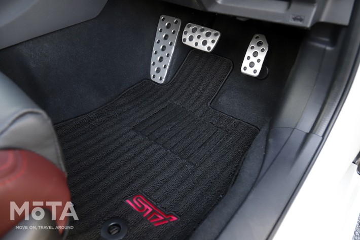 スバル 新型レヴォーグ STI Sport EX(プロトタイプ)