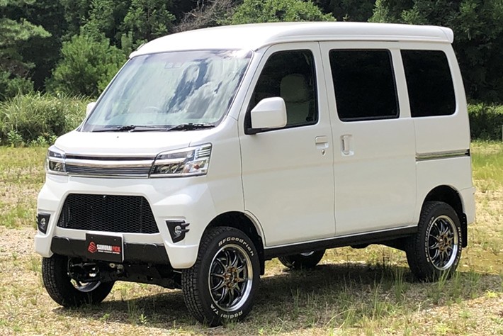 ハイゼット カーゴとハイゼット デッキバンをアゲ系カスタムで楽しむコンプリートカー J Tanto サムライシリーズ Vol 2 車のカスタムパーツ カー用品 Mota ハイゼット カーゴとハイゼット デッキバンをアゲ系カスタムで楽しむコンプリートカー J Tanto サムライシリーズ Vol 2 車のカスタムパーツ カー用品 Mota