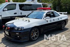 遭遇したら興奮必至！ 捕まりたくないけど乗ってみたい「R34」や「フェアレディZ」、「NSX」などスポーツカーをベースとしたパトカーたち