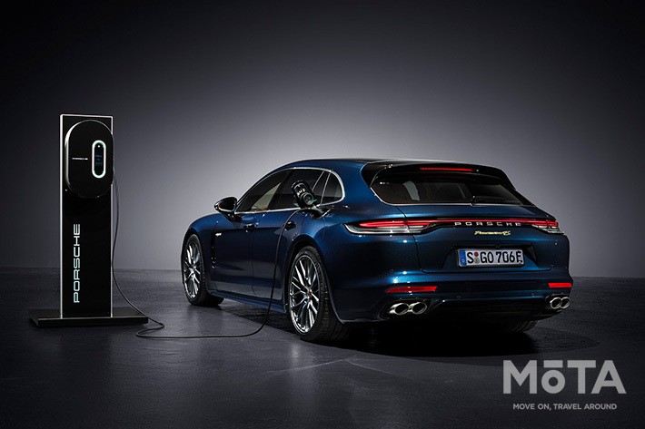 ポルシェ 新型パナメーラ 4S E-ハイブリッド