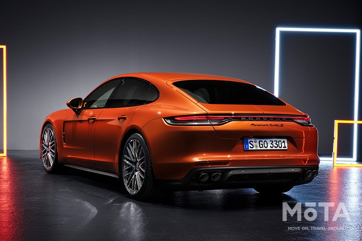 ポルシェ 新型パナメーラ ターボS
