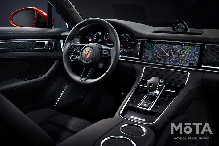 ポルシェ 新型パナメーラ ターボS