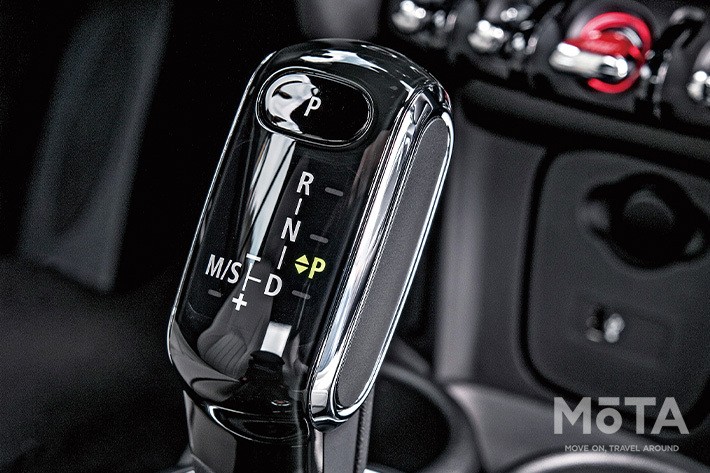 MINI 5 Door Rosewood Edition（ローズウッドエディション）