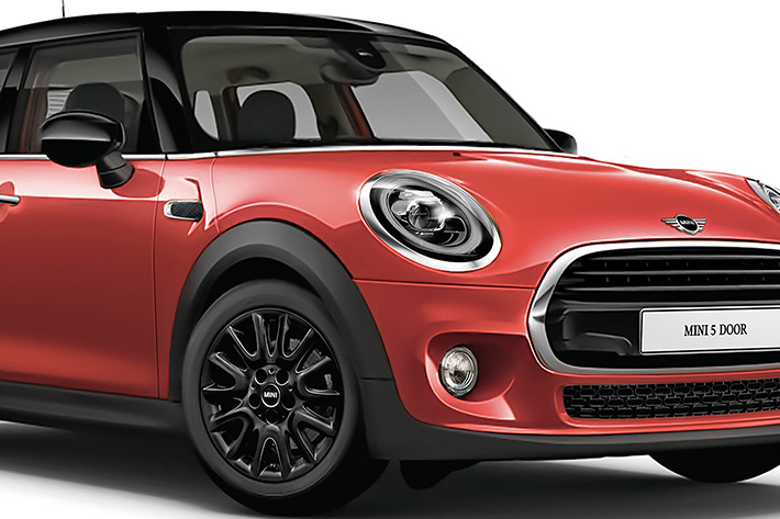 ミニが大人の装いで登場 Mini 5 Door ローズウッドエディション 限定 0台で発売開始 業界先取り 業界ニュース 自動車ニュース22国産車から輸入車まで Mota