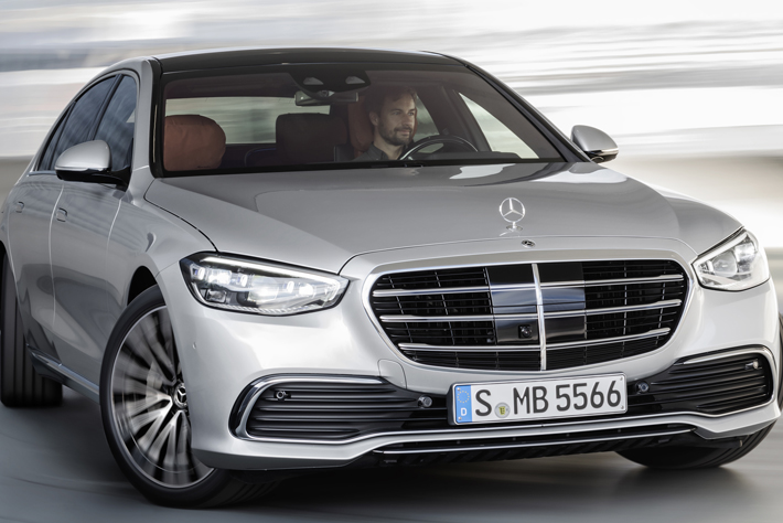 ぶっ飛び装備満載 高級車市場は新型sクラスの独壇場になる 1 2 コラム Mota