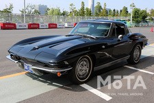 GMシボレー コルベット ステイングレイ