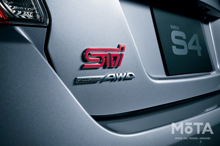 スバル WRX S4 STI Sport EyeSight　STIエンブレム