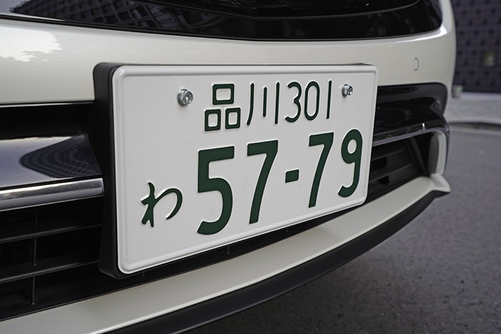 メルセデス・ベンツ EQC 400 4MATIC ダイヤモンドホワイト