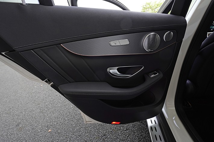 メルセデス・ベンツ EQC 400 4MATIC ダイヤモンドホワイト