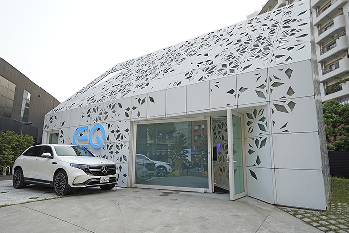 メルセデス・ベンツ EQC 400 4MATIC ダイヤモンドホワイト