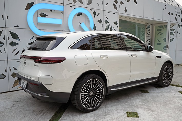 メルセデス・ベンツ EQC 400 4MATIC ダイヤモンドホワイト