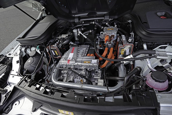 メルセデス・ベンツ EQC 400 4MATIC ダイヤモンドホワイト