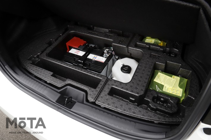 なぜ今の新車はスペアタイヤではなくパンク修理キットが一般的なのか そのワケはスペース効率とパンクの頻度の低さにあった コラム Mota なぜ今の新車はスペアタイヤではなくパンク修理キットが一般的なのか そのワケはスペース効率とパンクの頻度の低さにあった コラム Mota