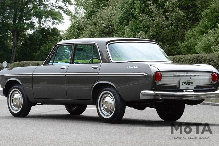 ■全長×全幅×全高：4610mm×1695mm×1460mm ■エンジン：直列4気筒 1897cc ガソリン ■最高出力：90PS／5000rpm ■最大トルク：-kg･m／-rpm ■トランスミッション：速MT ■駆動方式：FR ■販売期間：1962年～1967年 ※スペックは、1962年式 デラックスの代表的な数値