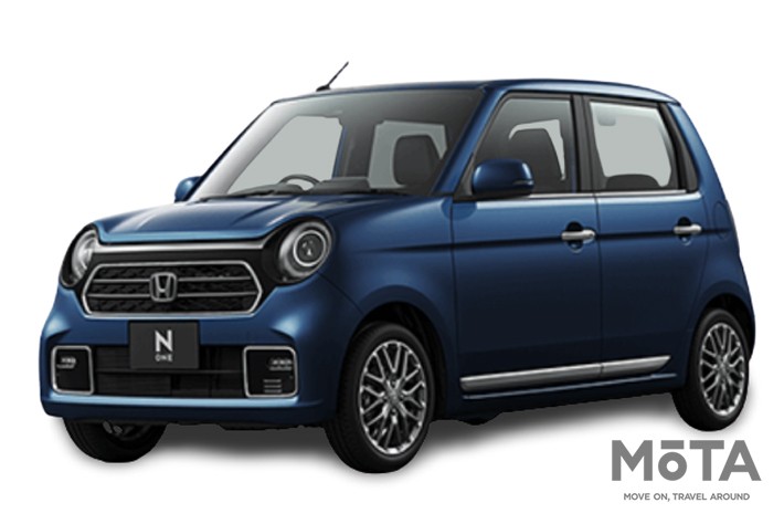 あまり派手すぎないけど、ホワイトやブラックだとつまらない…という方にはブルーはいかがでしょうか?可愛すぎず、スポーティー。