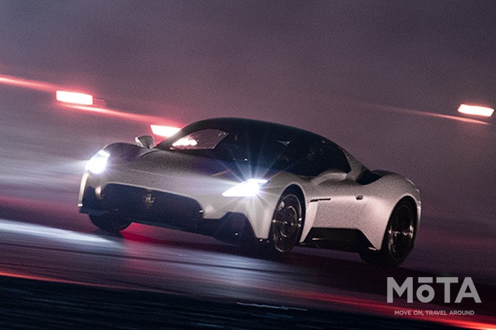 マセラティ 新型MC20