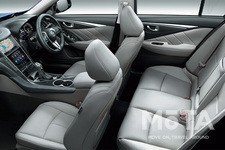 日産 スカイライン 内装色：グレー