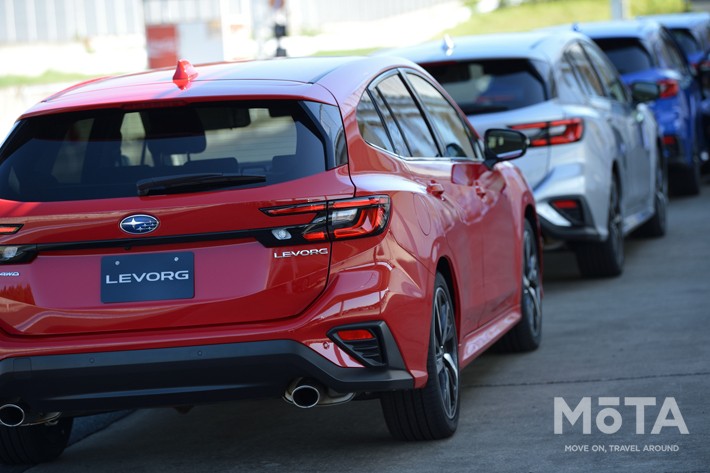 スバル 新型レヴォーグ（プロトタイプ）