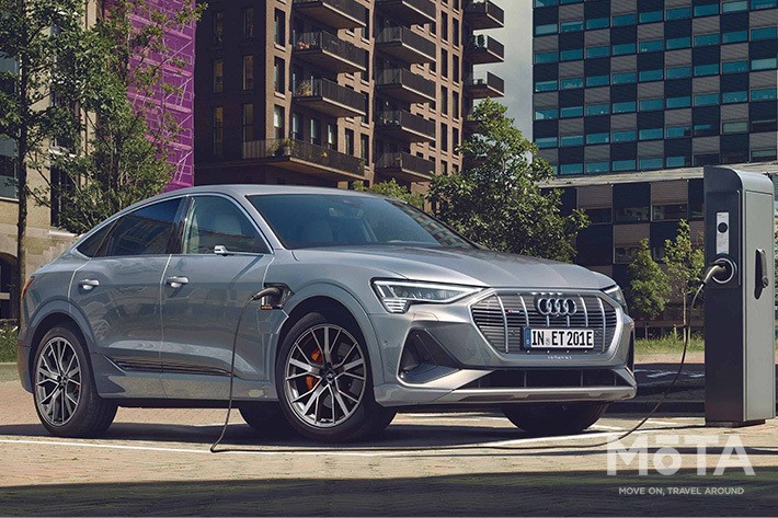 アウディの参入でプレミアム御三家揃い踏み! アウディ 新型e-tron Sportback発売開始