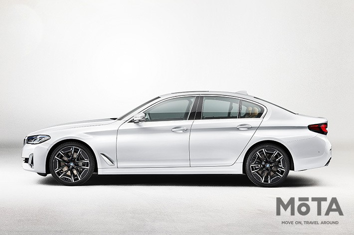 BMW 新型540iセダン