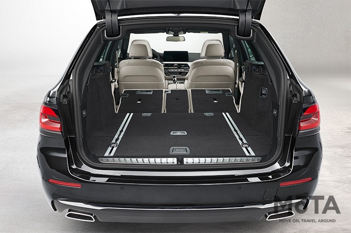 BMW 新型530iツーリング
