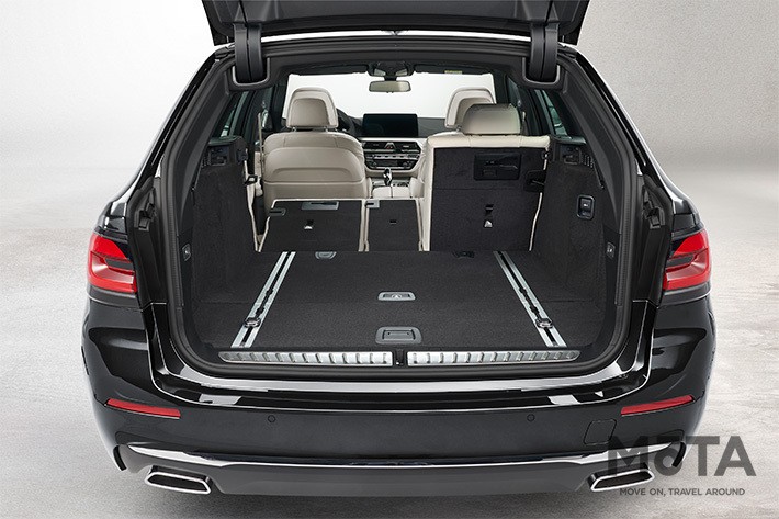 BMW 新型530iツーリング