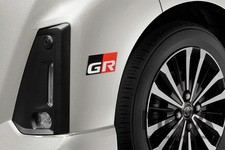 トヨタ 新型ルーミー用 GRパーツ