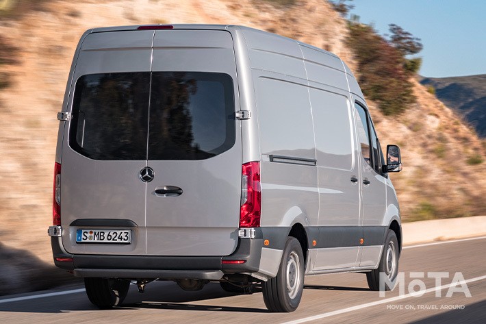 メルセデス・ベンツ　スプリンター