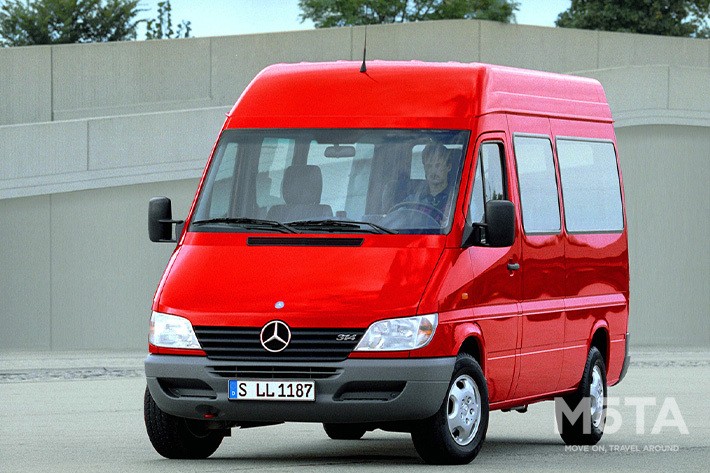 メルセデス・ベンツ　スプリンター