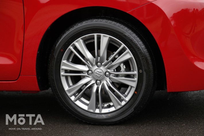 スズキ バレーノ XT(1リッターターボ)[2016年発売／マルチ・スズキ・インディア社(インド) マネサール工場]製