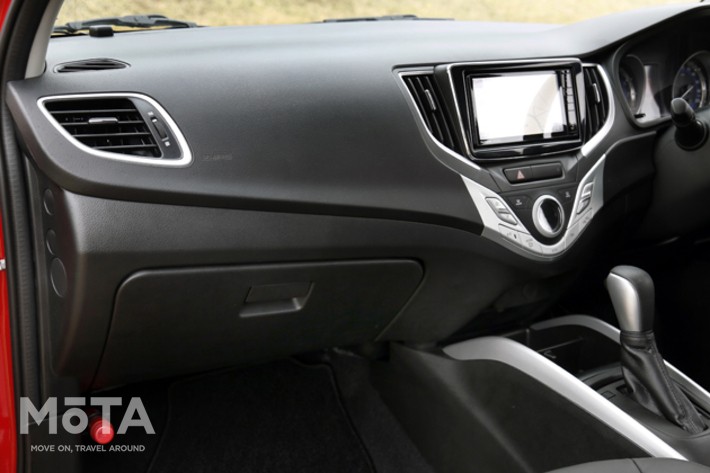 スズキ バレーノ XT(1リッターターボ)[2016年発売／マルチ・スズキ・インディア社(インド) マネサール工場]製