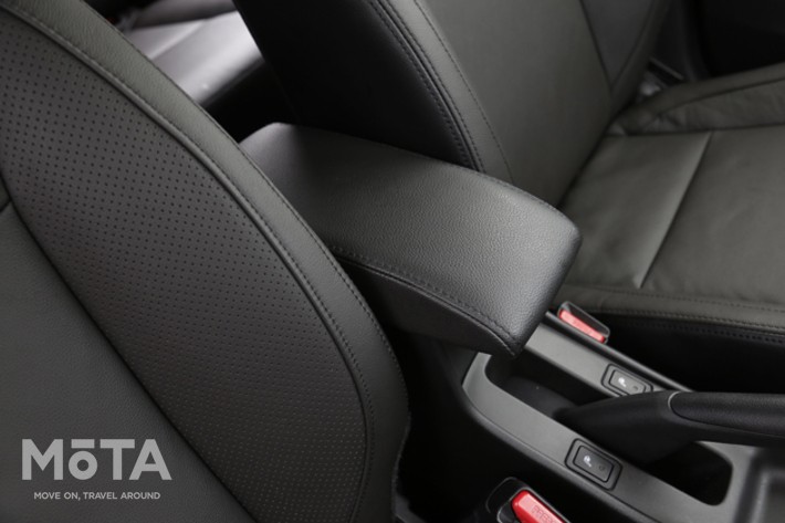 スズキ バレーノ XT(1リッターターボ)[2016年発売／マルチ・スズキ・インディア社(インド) マネサール工場]製