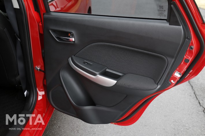 スズキ バレーノ XT(1リッターターボ)[2016年発売／マルチ・スズキ・インディア社(インド) マネサール工場]製