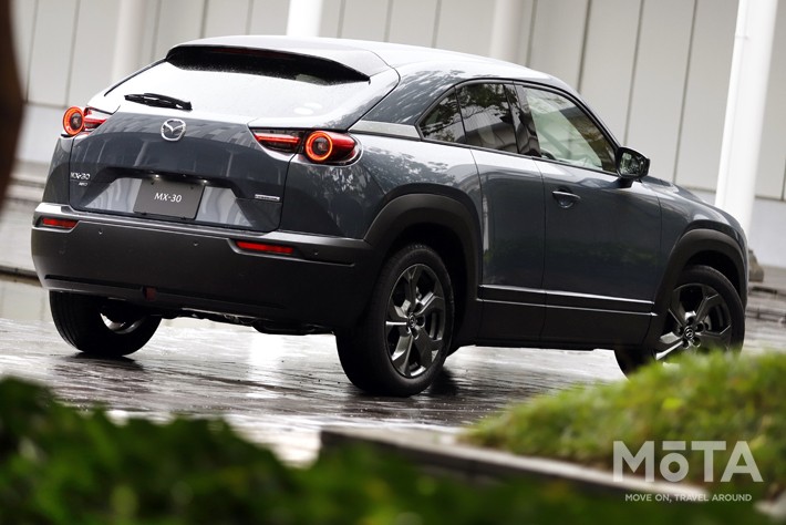 マツダ MX-30