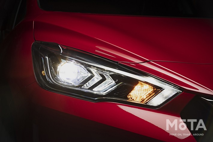 日産 マイクラ（北米仕様車）