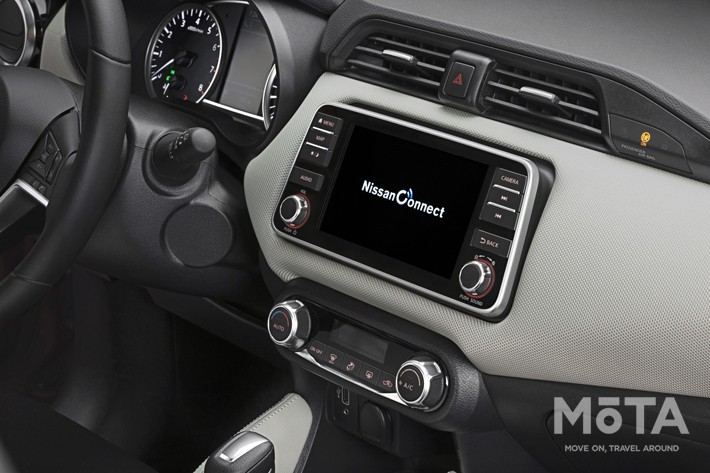 日産 マイクラ（北米仕様車）