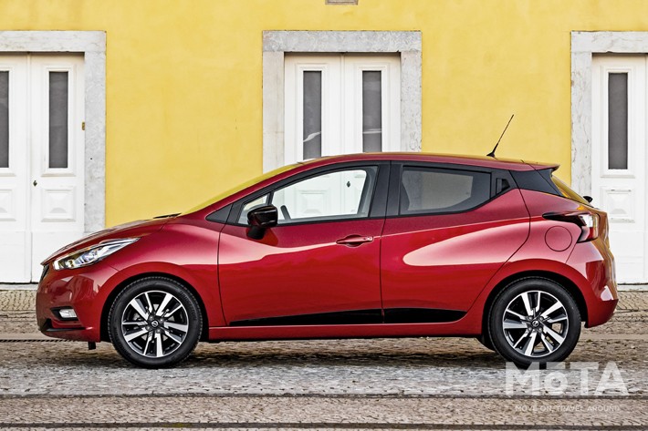 日産 マイクラ（北米仕様車）